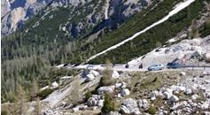 Kurvenspass in den Dolomiten
